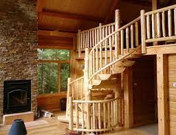 Преимущества деревянной лестницы в вашем доме 