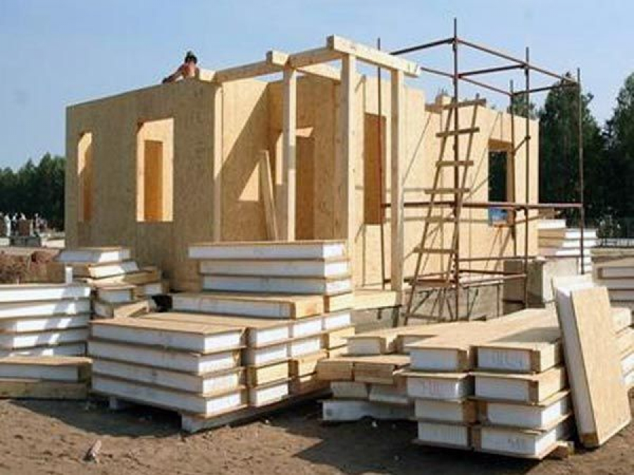 Преимущества строительства домов из СИП панелей
